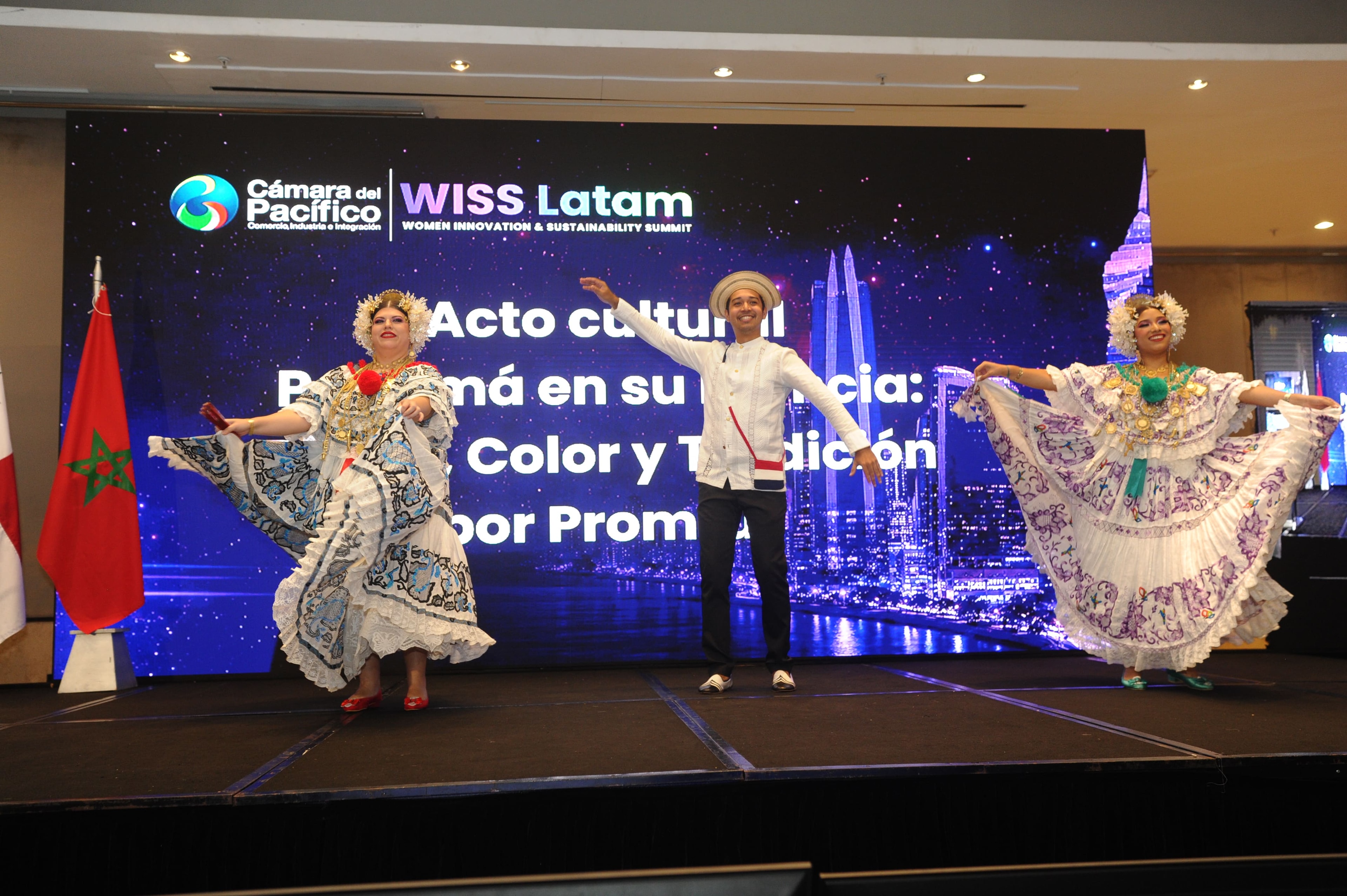 Acto cultural Panamá en su esencia · Promtur